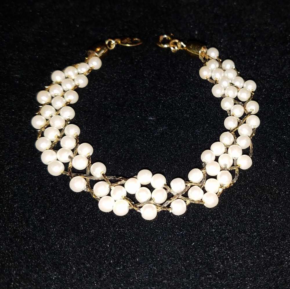 TRIFARI - gold-tone, multi-strand pearl bracelet